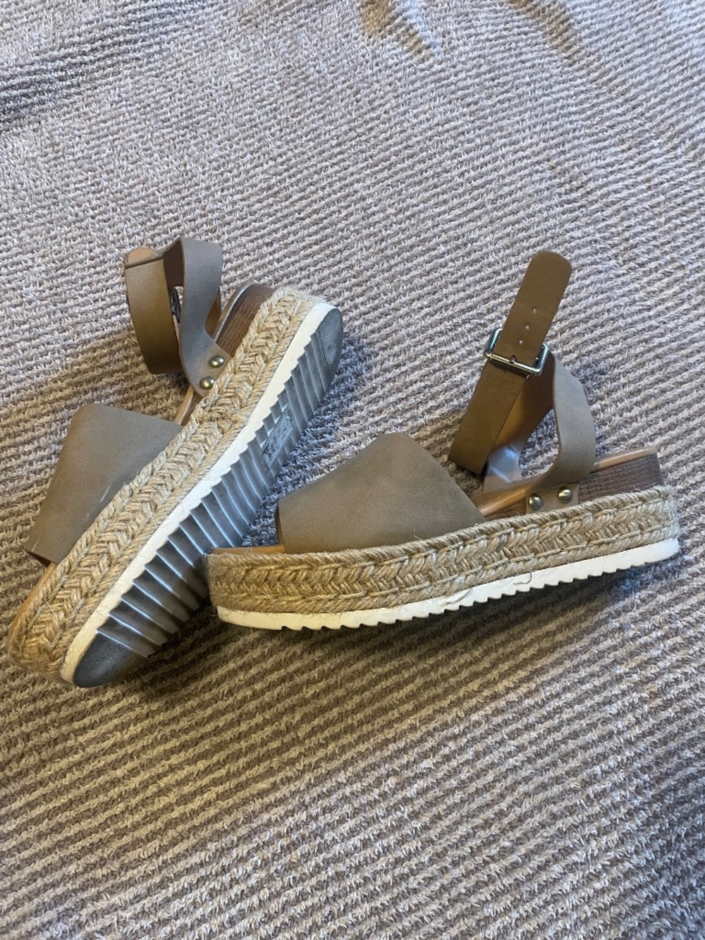 Soda Topic Platform Sandals